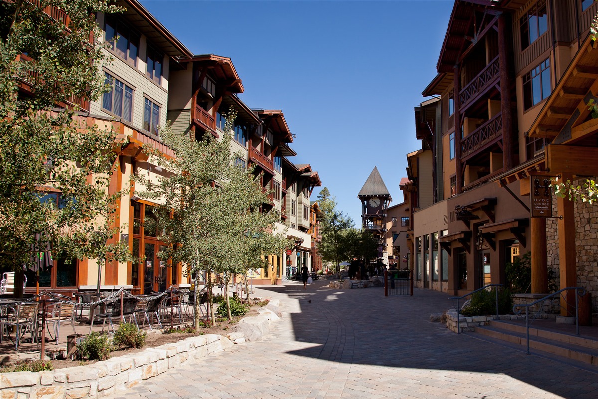 Mammoth Lakes Village